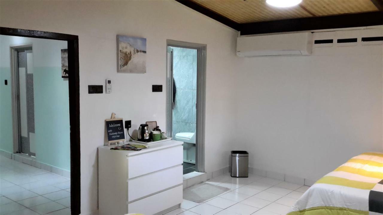 Sabandy Guesthouse Kuah Exterior photo